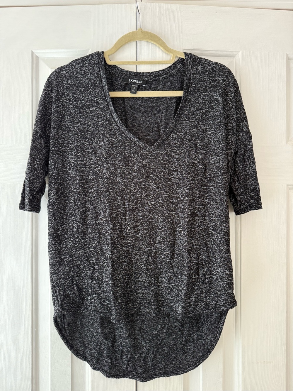Express Charcoal Heathered V-Neck Short Sleeve Top